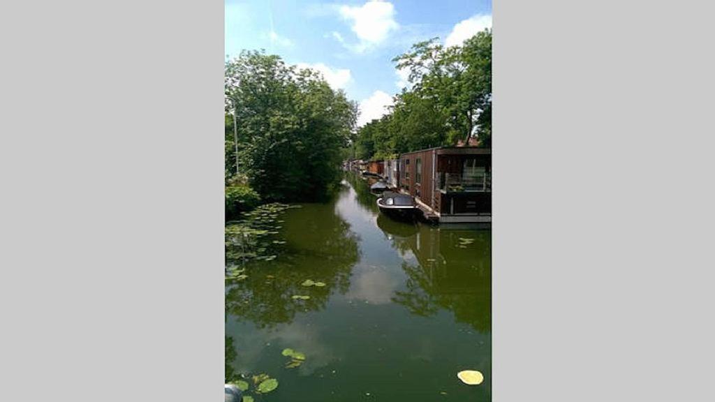 Bateau-hôtel Benedenverdieping In Woonboot Met Tuinterras *
